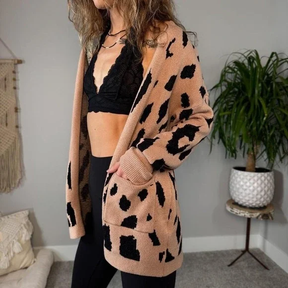 Zesica Leopard Print Knit Cardigan | Size M - Picture 4 of 6